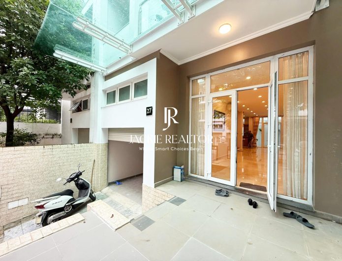 Basic furnished villa for rent at K2 Ciputra (2)