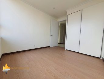 Basic furnishing 3-bedroom apartment for rent at Starlake Hanoi (5)