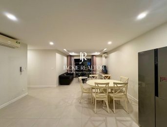 Beautiful 2-bedroom apartment in Kosmo Tay Ho for rent (3)