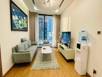 Beautiful 2BRs apartment for rent in M1 building, Vinhomes Metropolis (2)