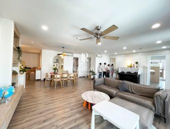 Beautiful 3-bedroom 154-SQM apartment at L2 Ciputra for rent (3)