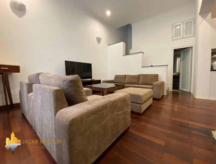 Beautiful 3-floor house in Xuan Dieu, Tay Ho for rent (1)