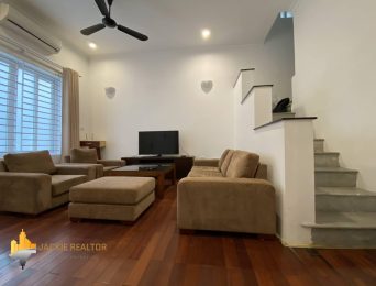 Beautiful 3-floor house in Xuan Dieu, Tay Ho for rent (3)