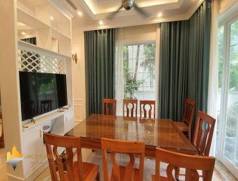 Beautiful Vinhomes Riverside villa for rent 200 sq.m - 3 bedrooms (5)