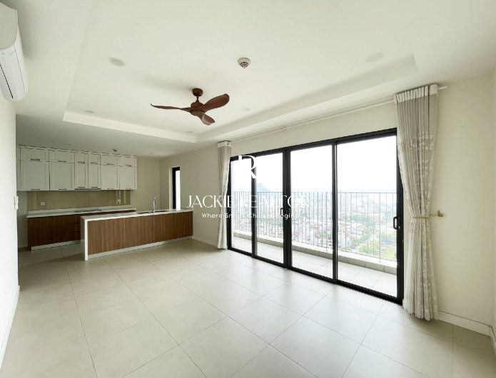 Beautiful lake-view 3BR apartment for resale at Kosmo Tay Ho (1)
