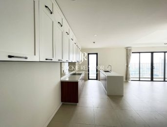 Beautiful lake-view 3BR apartment for resale at Kosmo Tay Ho (4)