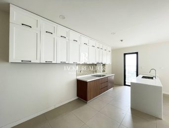 Beautiful lake-view 3BR apartment for resale at Kosmo Tay Ho (5)