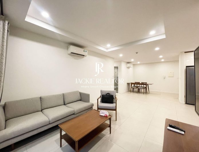 Beautiful lake-view 3BRs apartment in Kosmo for rent (1)