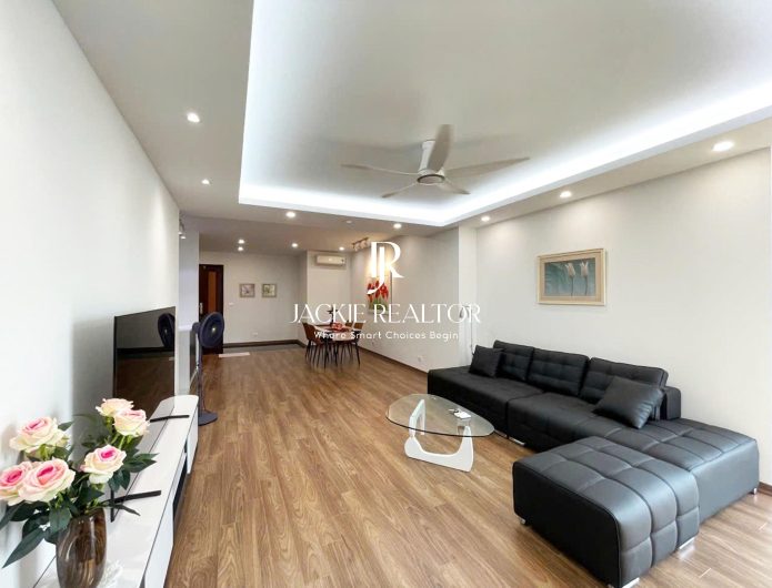 Beautiful modern 3-bedroom apartment at E5 Ciputra for rent (1)
