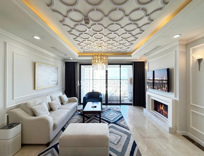 Beautiful neo-classic 3BRs apartment for rent in D' Le Roi Soleil (1)