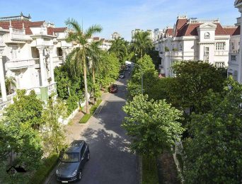 Beautiful pool villa for rent in T Block, Ciputra (35)