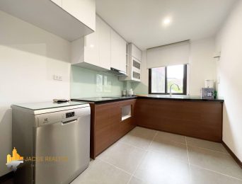 Big 2-bedroom apartment for rent in Xuan Dieu, Tay Ho, Hanoi (4)