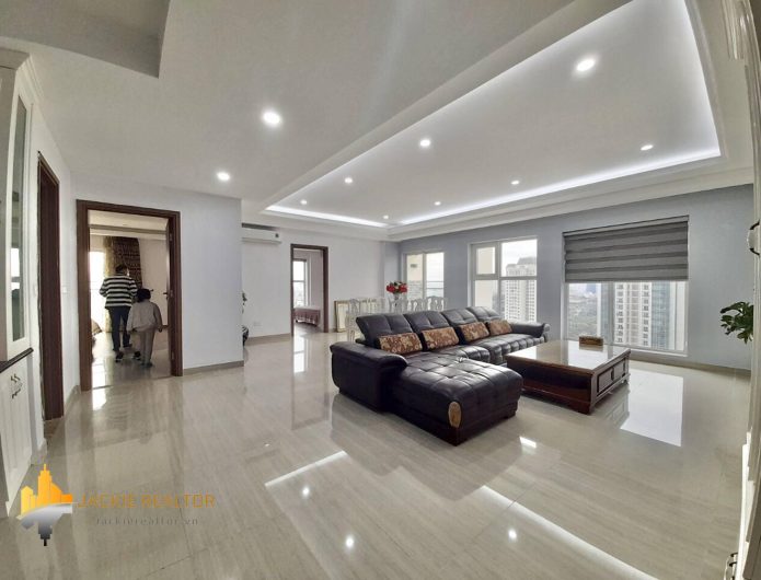 Big 3-bedroom apartment for lease in L3 Ciputra (1)