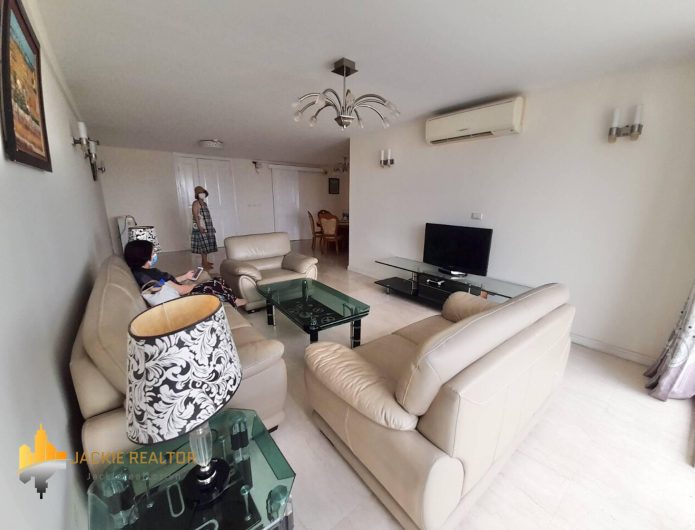 Big 4BRs apartment for rent in P1 Ciputra (1)