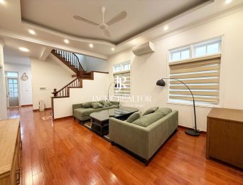 Big 5BRs villa in Ciputra for rent with a nice view of lake (5)