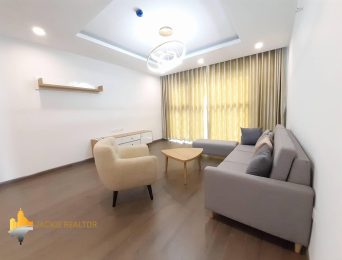 Big high-rise 3-bedroom apartment for rent near Montessori (2)