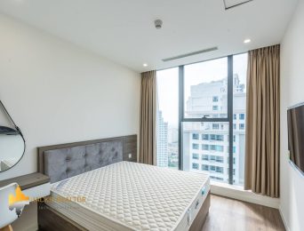 Big modern 3BRs Sunshine City apartment for rent overlooking Red River view (1)