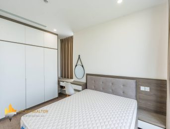 Big modern 3BRs Sunshine City apartment for rent overlooking Red River view (4)