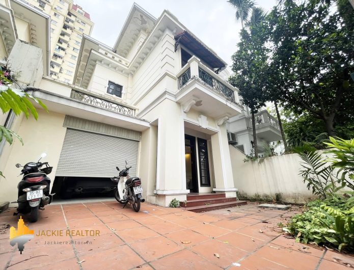 Big partly furnished villa in Ciputra for lease (1)