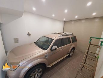 Big unfurnished Ngoai Giao Doan villa with 5BRs for rent (3)