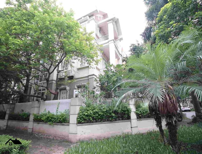 Big unfurnished villa for rent in T Block, Ciputra Hanoi (11)