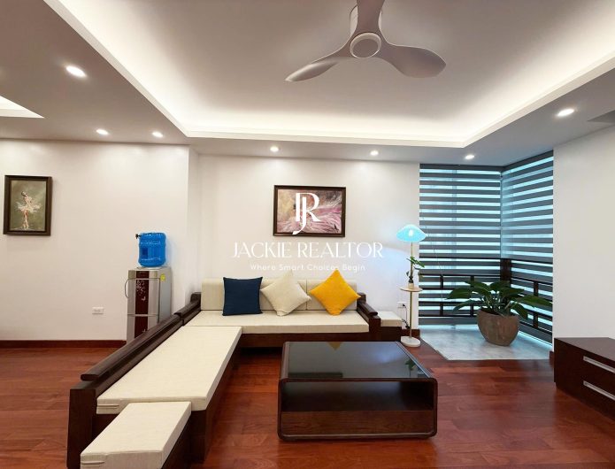 Brand-new 3-bedroom apartment at G3 Ciputra for rent (1)
