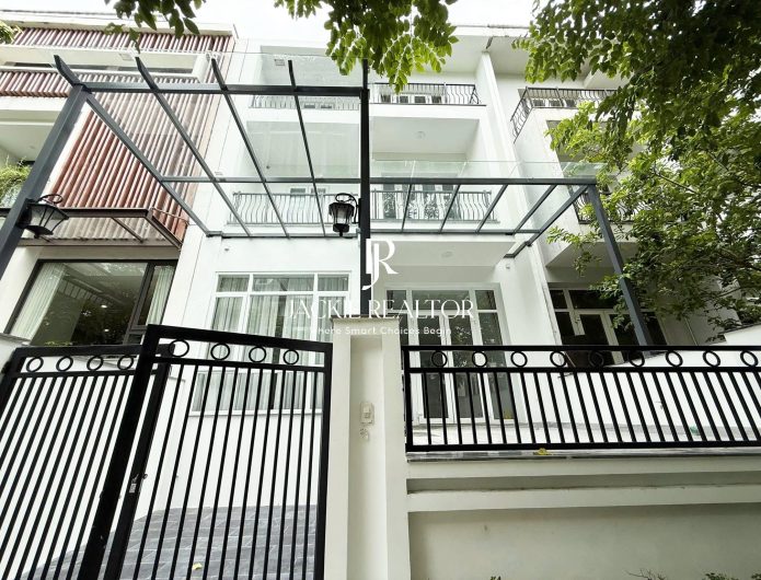 Brand-new basic-furnishing villa at K Ciputra for rent (1)