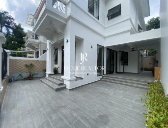 Brand-new, luxury villa for rent in D1 Ciputra, just a few steps to UNIS (2)