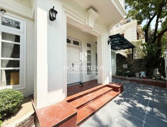 Brand-new modern 5-bedroom villa at Ciputra for rent (2)