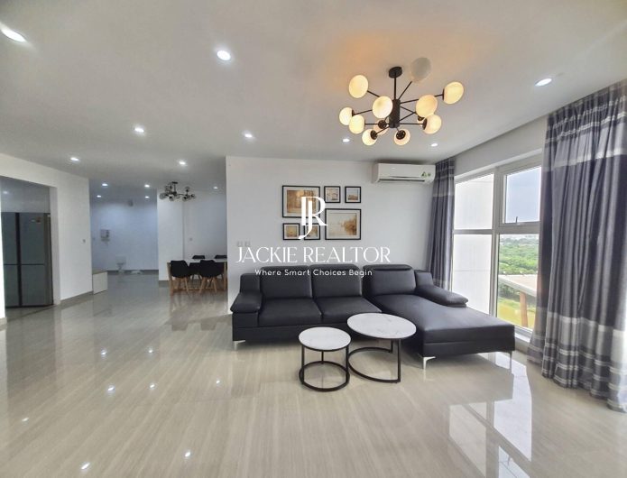 Bright 3BDs apartment for rent in The Link L3, Ciputra Hanoi (1)