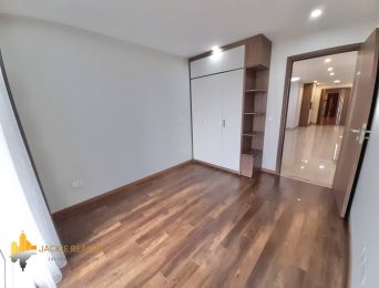 Bright 3BEDs apartment in L5 Ciputra for rent (5)