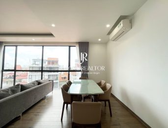 Bright 3BRs apartment for rent in Dang Thai Mai, Tay Ho, Hanoi (5)