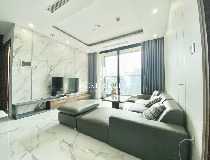 Bright & Airy 3 bedrooms in Sunshine City for rent (1)