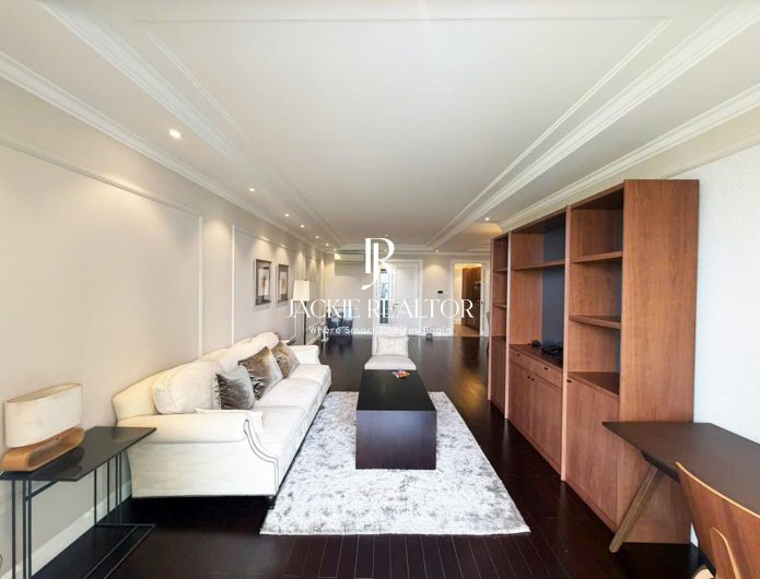 Capacious 3-bedroom apartment in P1 Ciputra for rent (1)