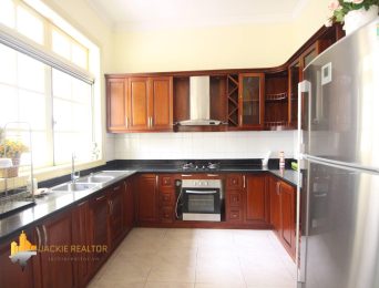 Cheap 198sq.m Ciputra villa for rent (3)