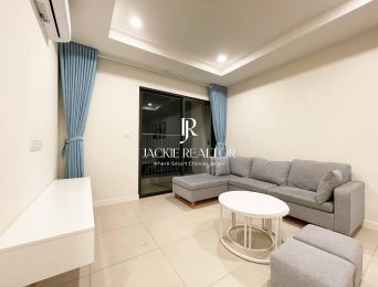 Cheap 2-bedroom apartment for rent at Centro building, Kosmo Tay Ho (3)