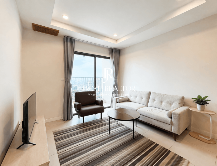 Cheap 2-bedroom apartment in Centro building, Kosmo Tay Ho for rent (1)