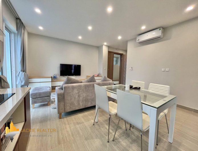 Cheap 2-bedroom apt in Ciputra Hanoi for rent (1)