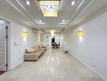 Cheap 3-bedroom 145-SQM apartment for rent in P2 Ciputra (2)