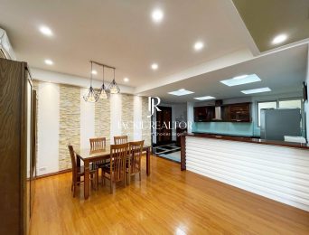 Cheap 3-bedroom 154-SQM apartment at E4 Ciputra for rent (5)