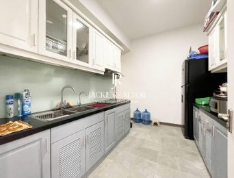 Cheap 3-bedroom apartment for rent at E5 Ciputra (5)
