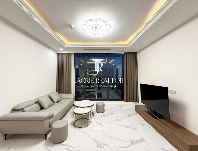 Cheap 3-bedroom apartment in S4 Sunshine City for rent (1)
