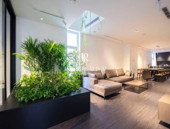 Cheap 4BRs apartment for rent in Tay Ho, Au Co, Hanoi (4)