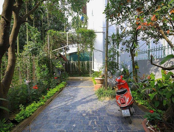 Cheap price garden houses for rent in West Lake, Tay Ho, Hanoi (1)