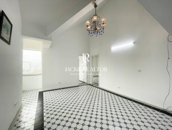 Cheap unfurnished penthouse E1 Ciputra for rent (4)