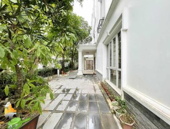 Ciputra house for rent T block - 280 sqm - 5 beds - 4 baths (2)