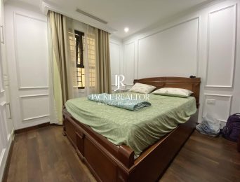 Classic 3BRs apartment in D' Le Roi Soleil for rent (5)