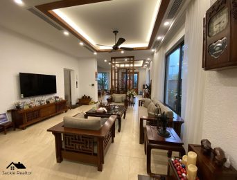 Classic semi-detached villa for rent in Vinhomes Riverside - The Harmony (2)