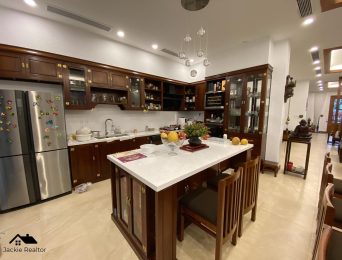 Classic semi-detached villa for rent in Vinhomes Riverside - The Harmony (5)