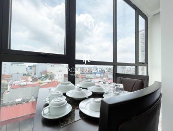 Classic studio for rent on Lac Long Quan street, Tay Ho, Hanoi (5)